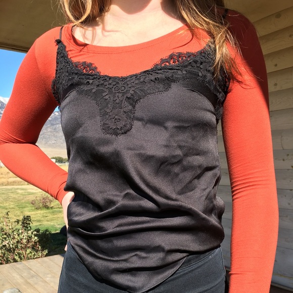 H&M Tops - 3 for $15 Cute, fall🍂, layering slip shirt.